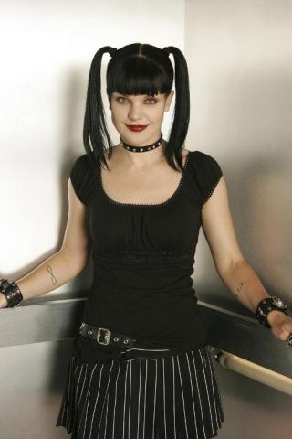 tn2_pauley_perrette_4[1].jpg