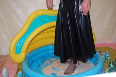 Messyrubberlover1.JPG