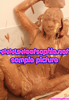 Choc mousse n custard part 2 003.jpg