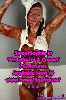 strawberry jam and cream  059.JPG