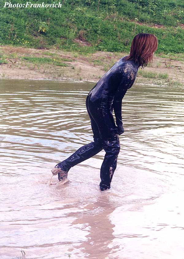 TM-E-Wading.JPG
