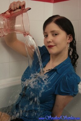 soaked sophie 002.jpg