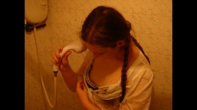 schoolgirl_meg_in_the_shower_6.jpg