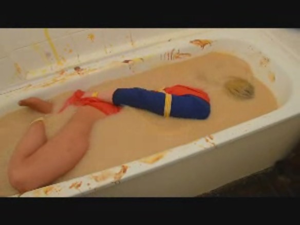 SUPERGIRL SPLOSHING.jpg