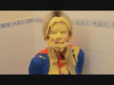SUPERGIRL SPLOSHING (3).jpg