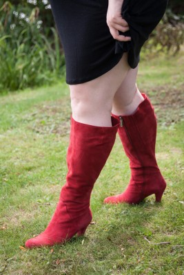 005-Brand new boots, first time on.jpg