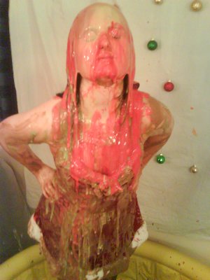 Messy Vampkin at Xmas 025.jpg