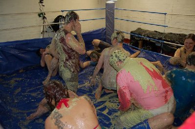 messy event 007_600x398.JPG