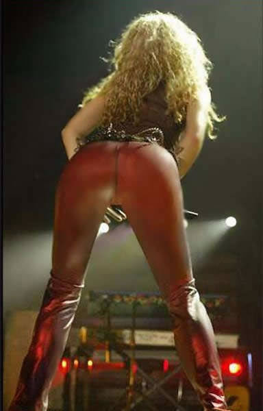 shakira-106_jpg.jpg