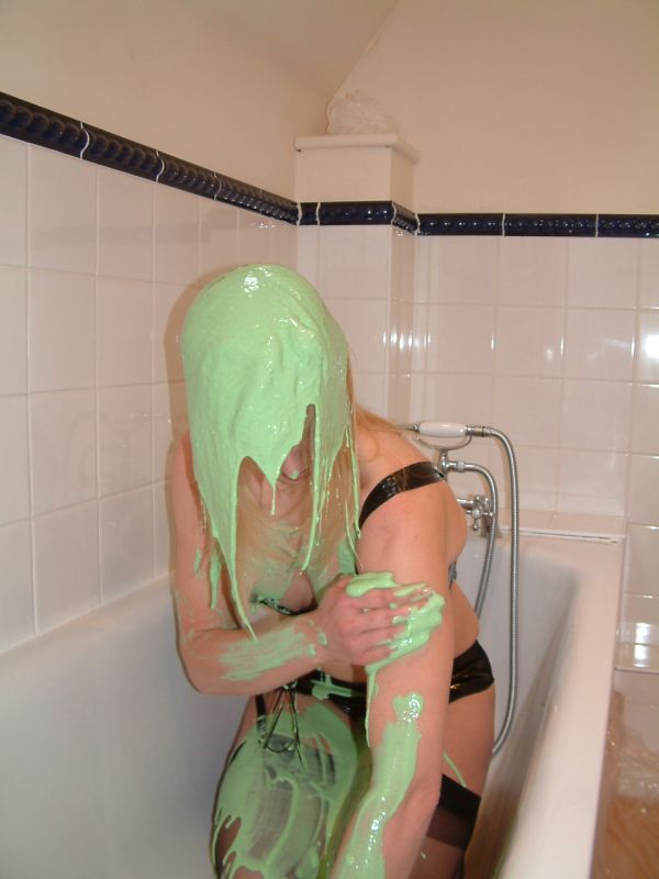 chantelleslimed_2006-12-03_05-47-51_47372.jpg