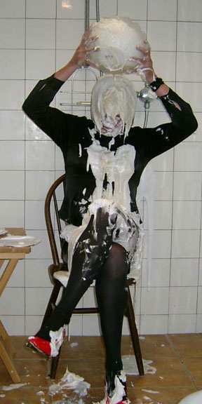 Maidlou3.jpg